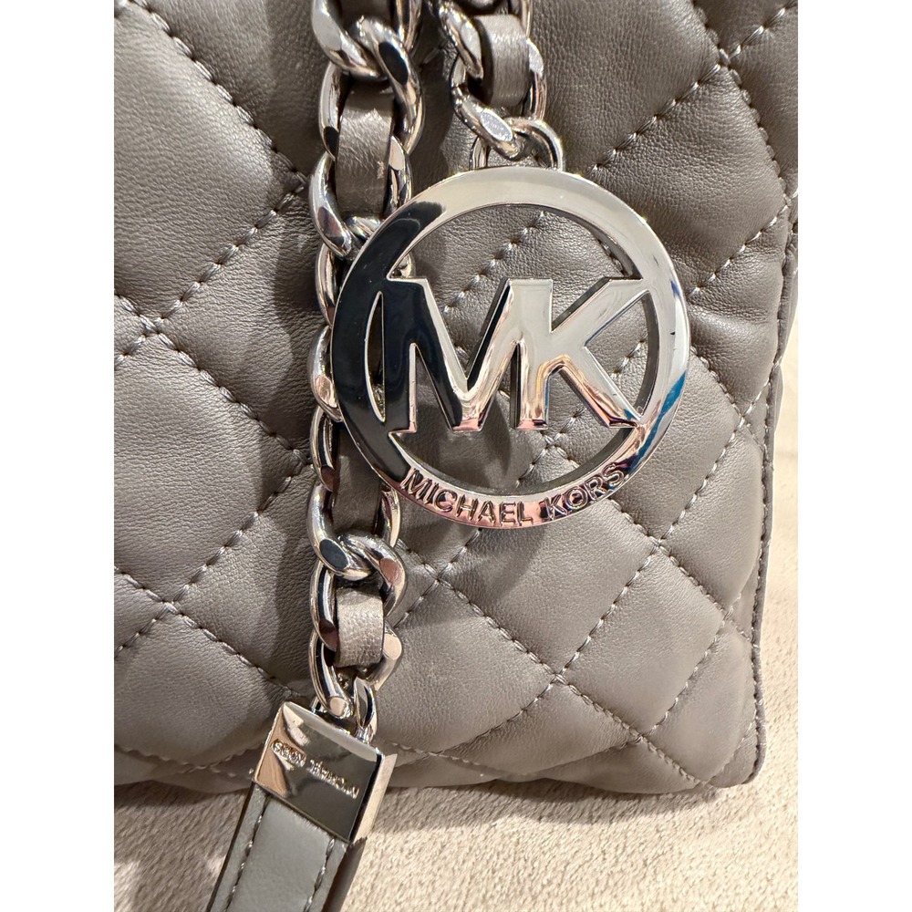 Michael Kors Susannah Quilted Leather Tote Bag Grey Silver Hardware Shoulder Bag - Picture 2 of 11